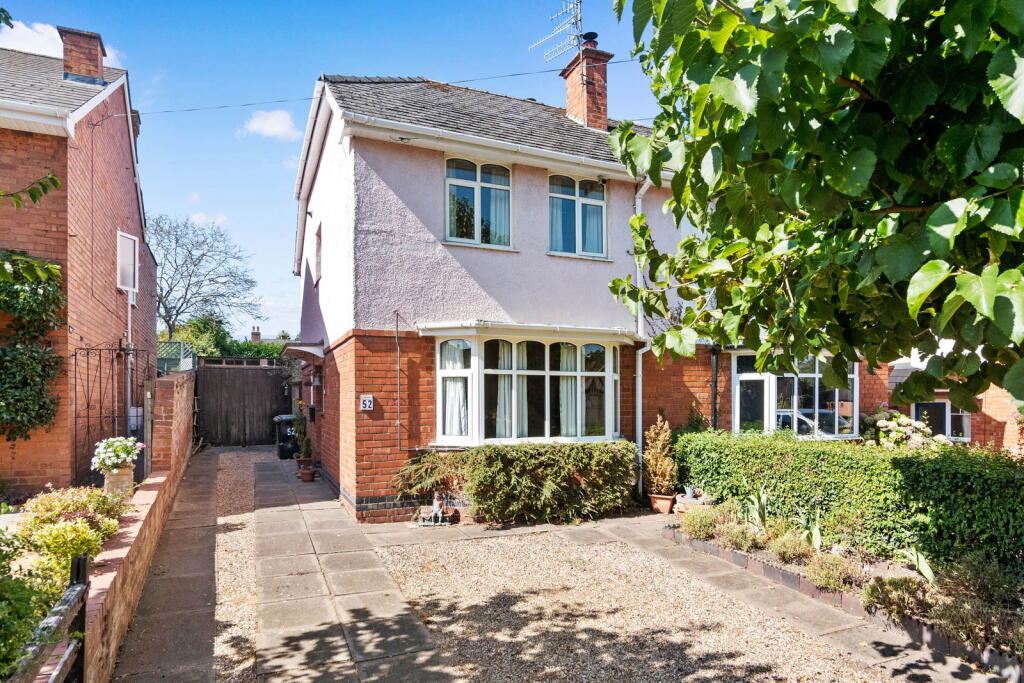 Main image of property: 52 Camp Hill Road, Battenhall, Worcester. WR5 2HG