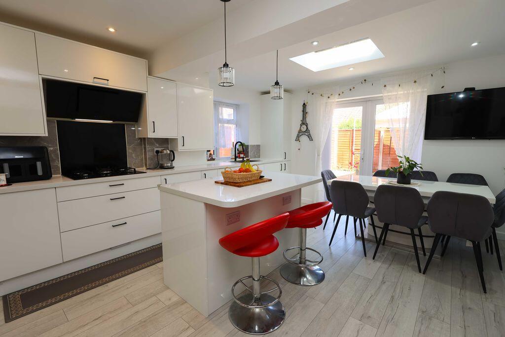 Jubilee Place, Clevedon photo 4