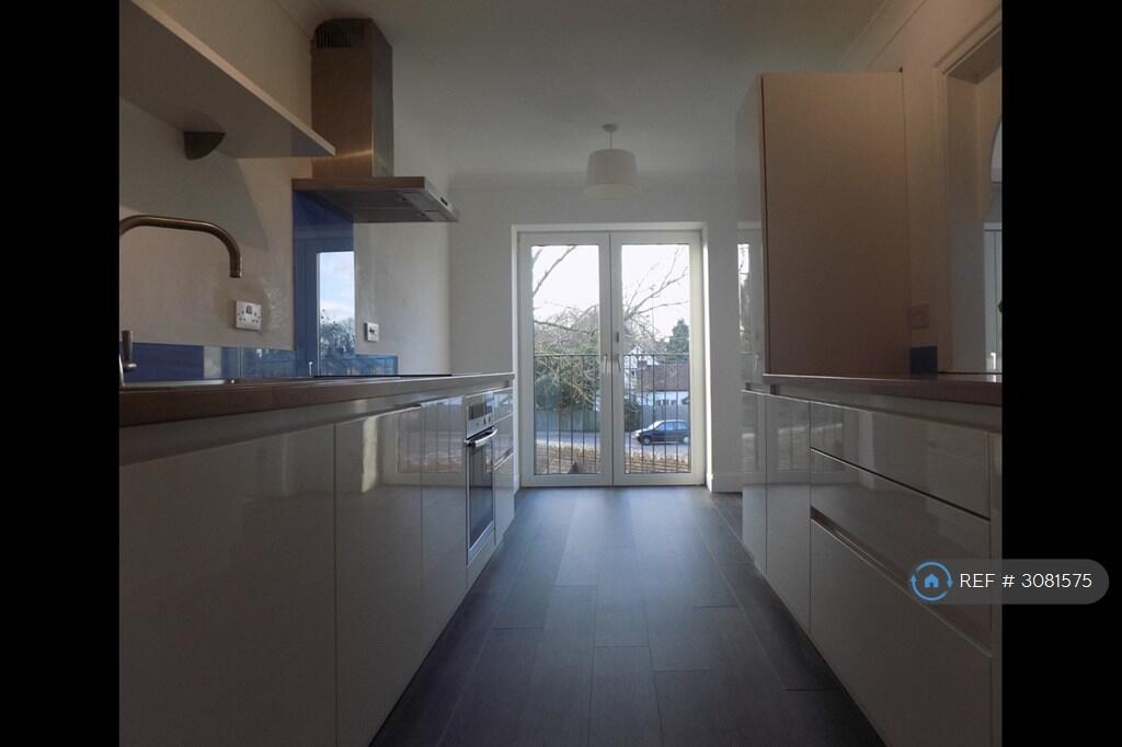 Apartment in Portsmouth - View 2