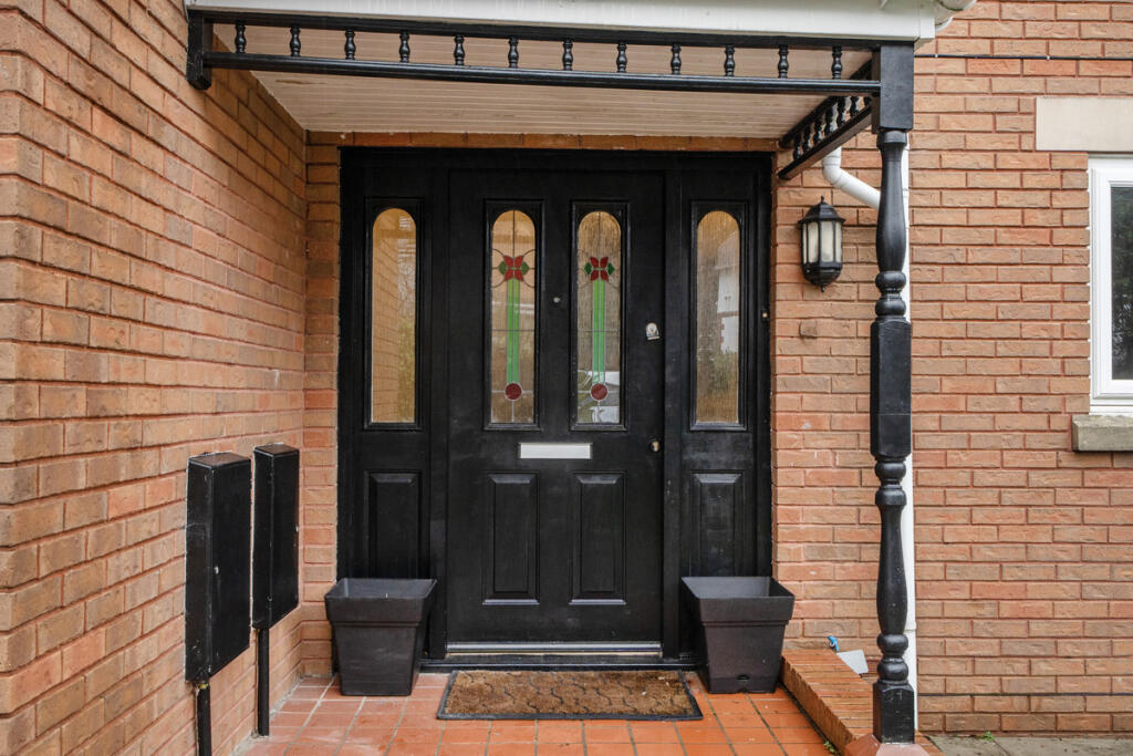 4-bed detached on Cwrt Y Cadno, Cardiff, CF5, £540,000