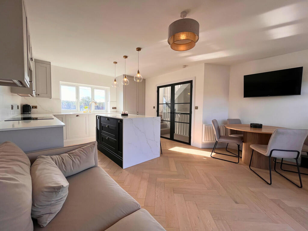 House in Swindon - View 4