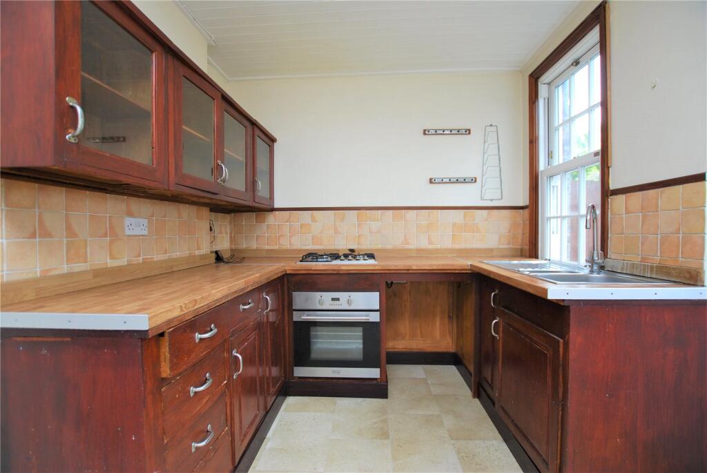 House in Guildford - View 2