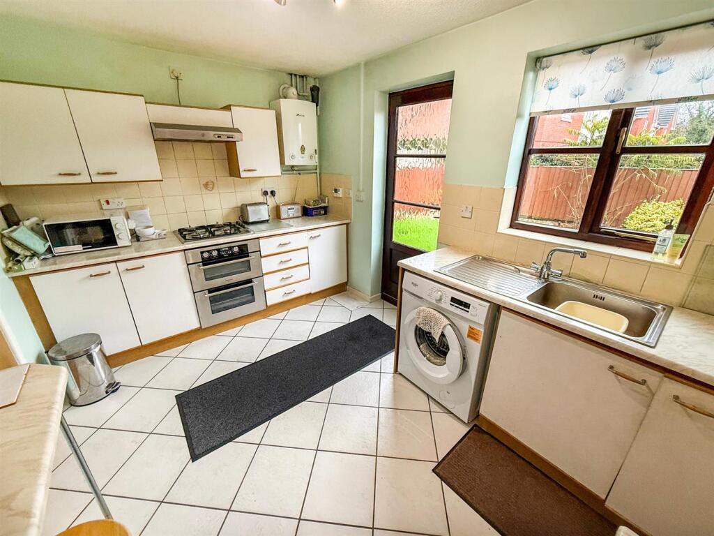 Ashlands Road, Weston Rhyn, Oswestry photo 2