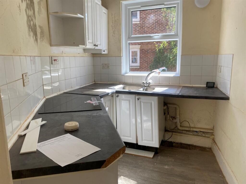 Apartment in Portsmouth - View 5