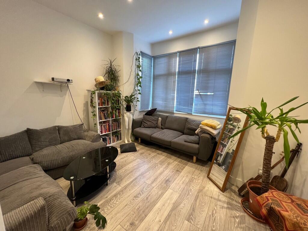 Main image of property: Green Lanes, London
