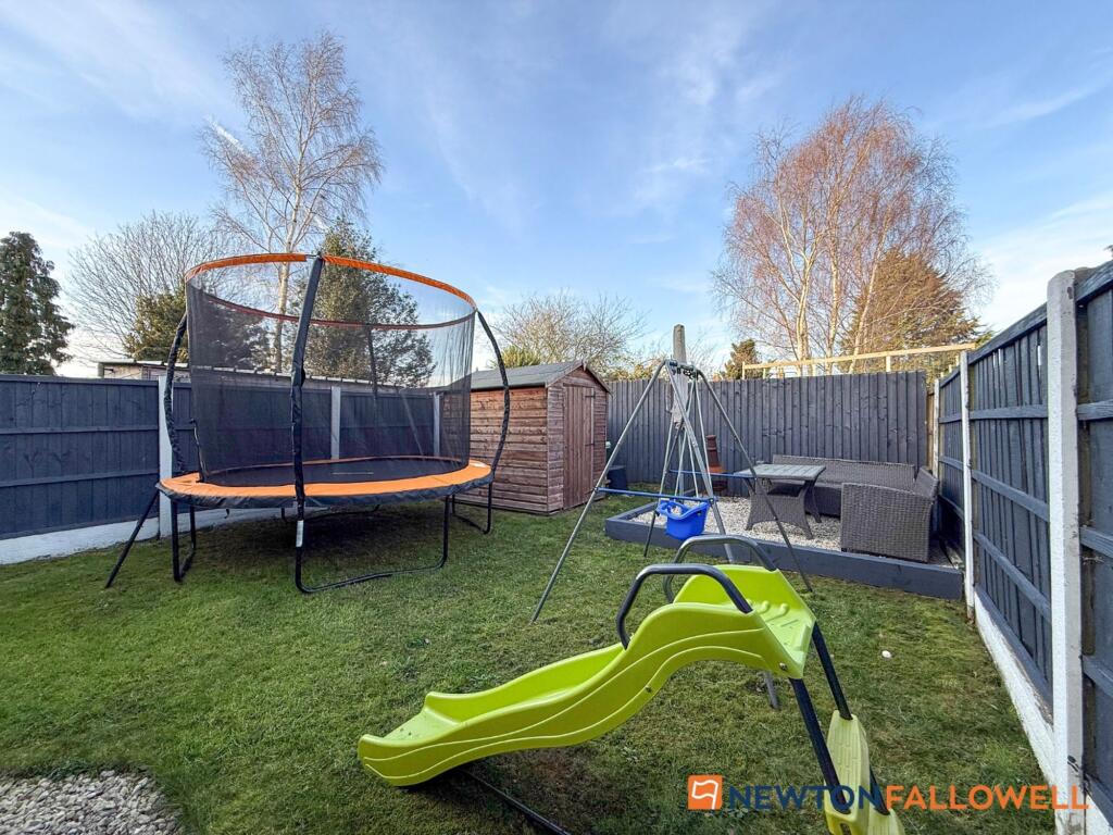 House in Newark and Sherwood, New Balderton, Balderton - View 3