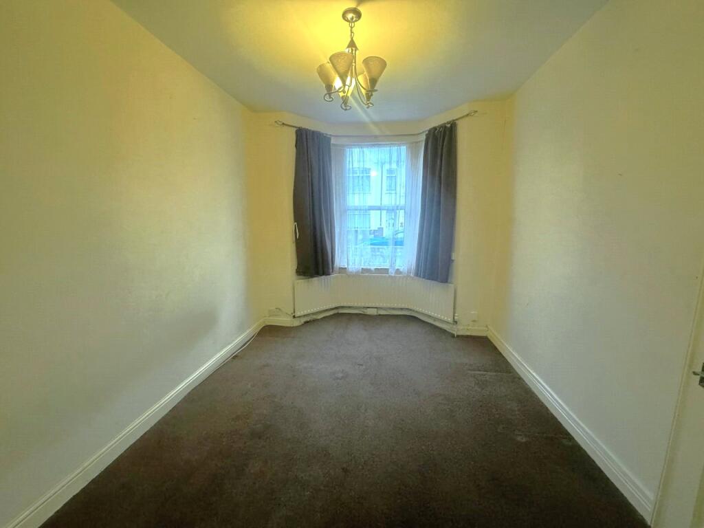 Beaconsfield Road, Southall, Greater London, UB1 - View 2
