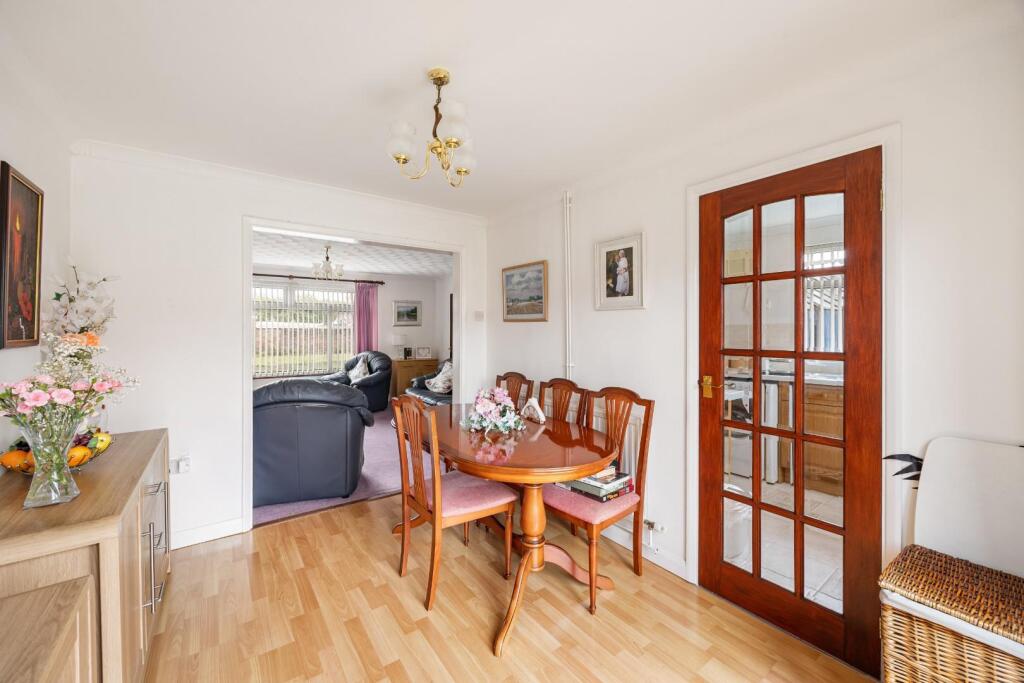 House in Bristol, St Giles, Hengrove - More