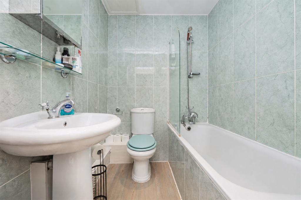 Apartment in London - More