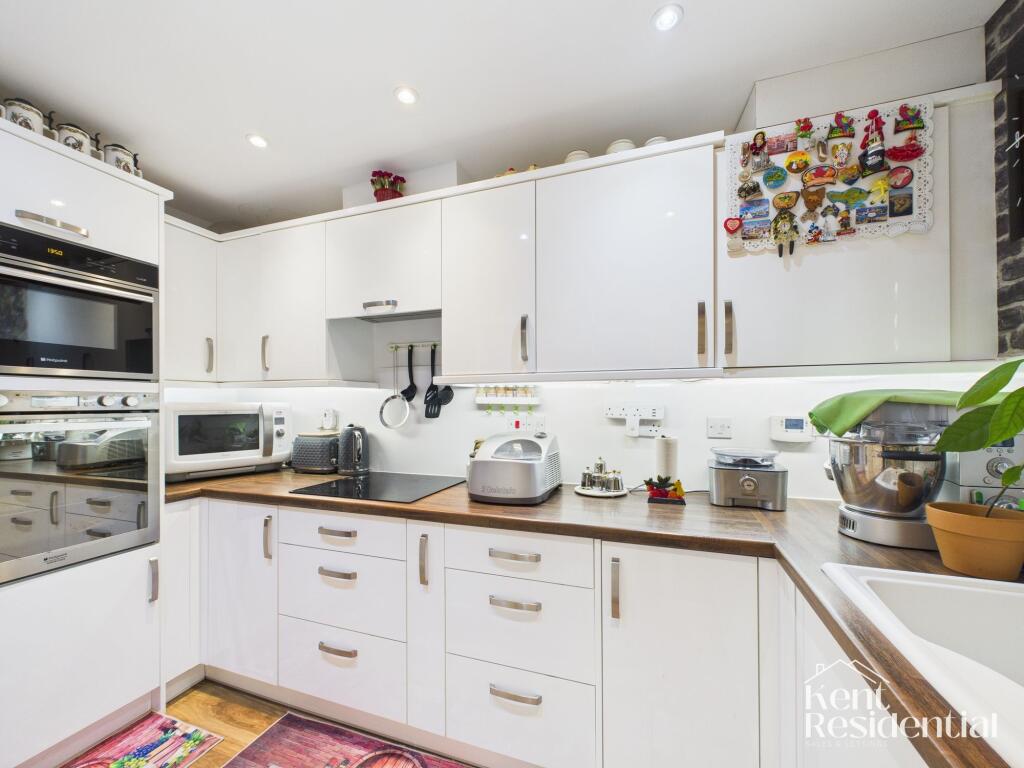 Main image of property: Brampton Field, Ditton, ME20