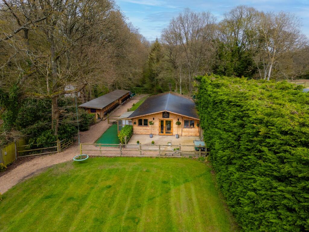House in Ashford, Ruckinge - More