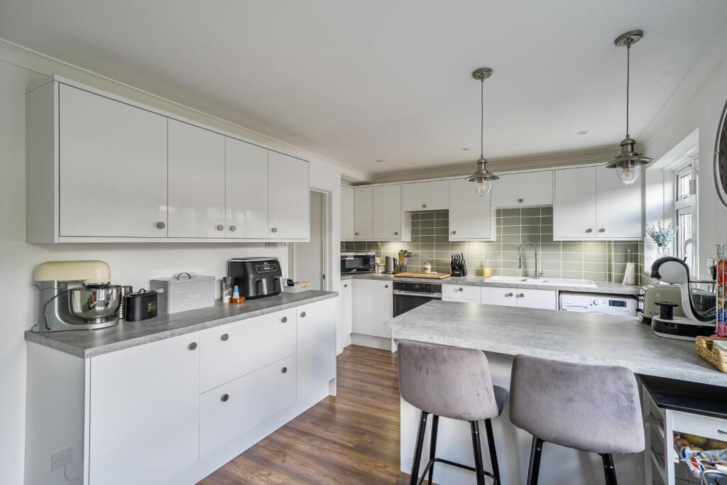 Additional image 3 of Summerfields, Henstridge