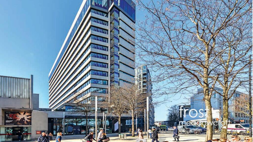 1 Lyric Sq Hammersmith office for rent e1.jpg