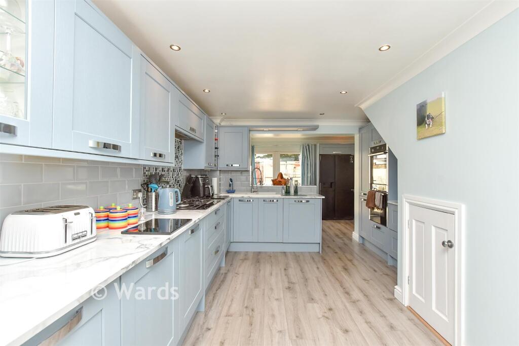 House in Gillingham, Medway - View 5