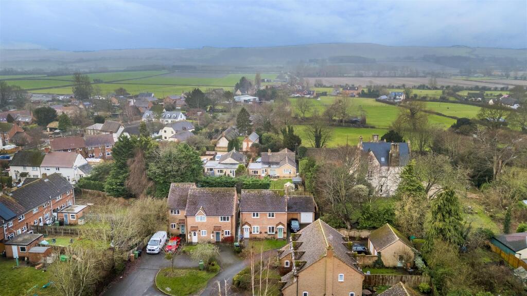 House in Vale of White Horse, Uffington