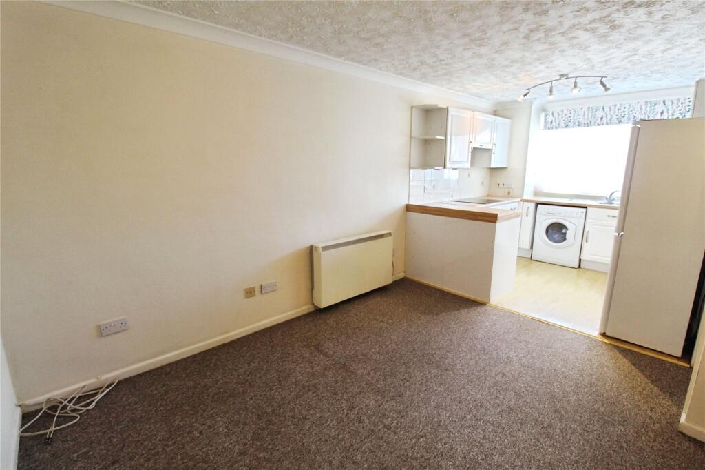 Apartment in Dorchester - View 3