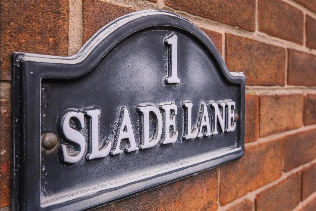 Slade Lane, Brighouse photo 2