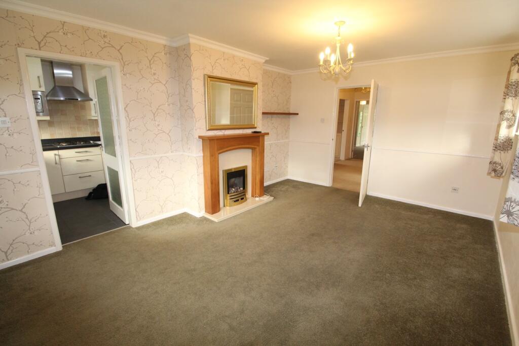 Yew Tree Close, Lutterworth, LE17 photo 4