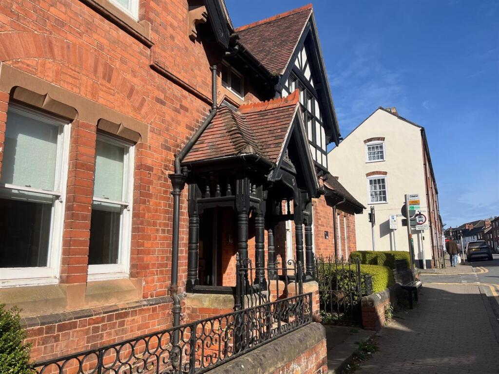 1-bed flat on Homend Court, Ledbury - Shared ownership, £65,000