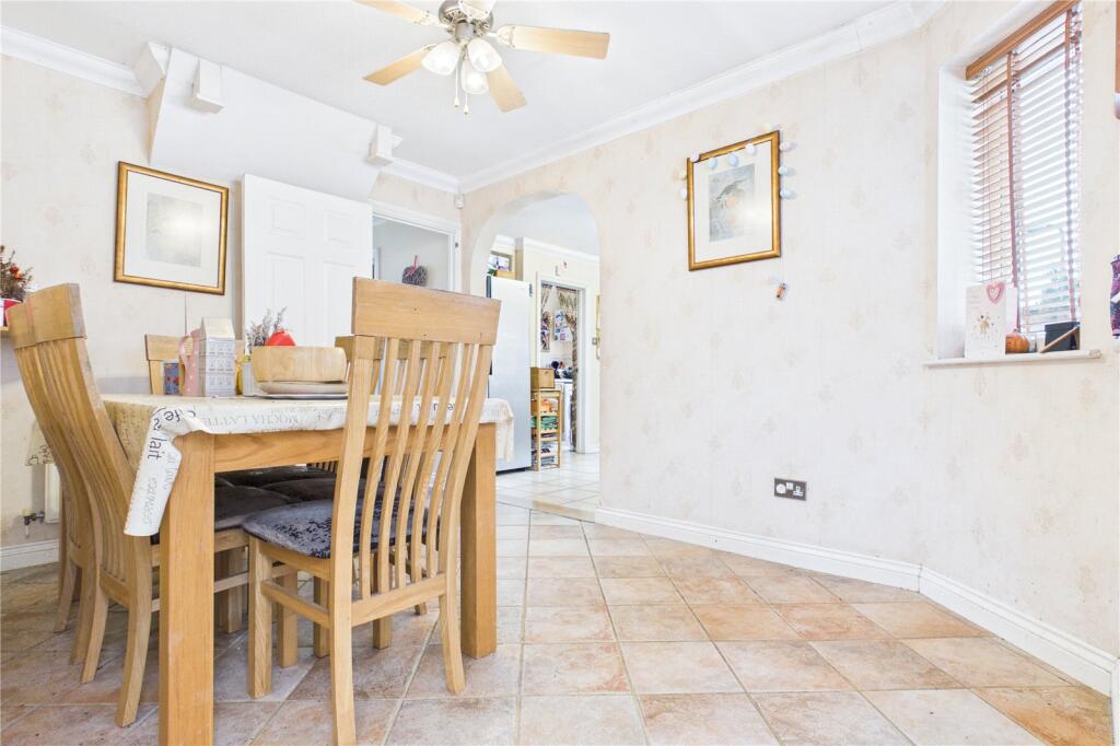 Mallard Way, Aldermaston, Reading, Berkshire, RG7 - View 3