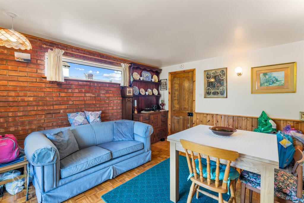 House in Wychavon, Ashton Under Hill - More