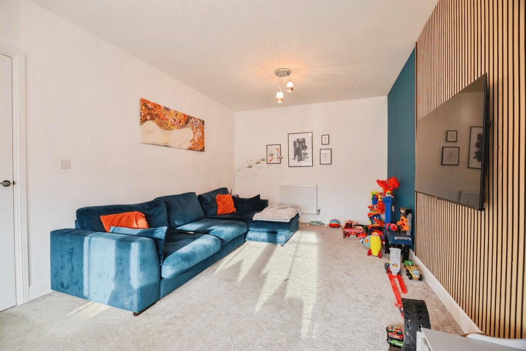 House in Stockton-on-Tees - View 3