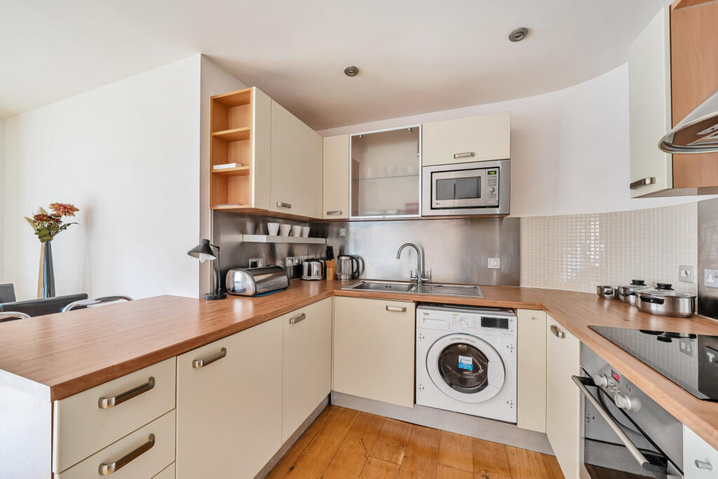 Apartment in Guildford - View 4