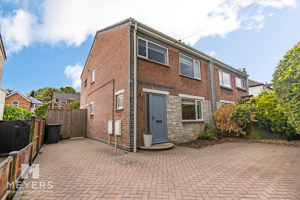 Main image of property: New Road, Parkstone, Poole, BH12