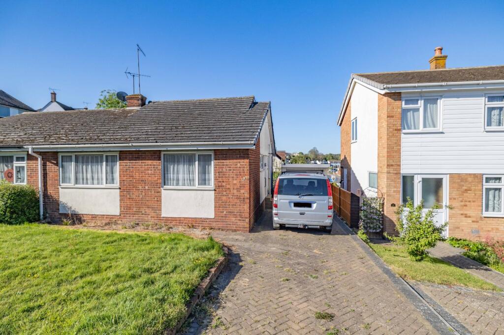 Main image of property: Bysing Wood Road, Faversham, Kent, ME13