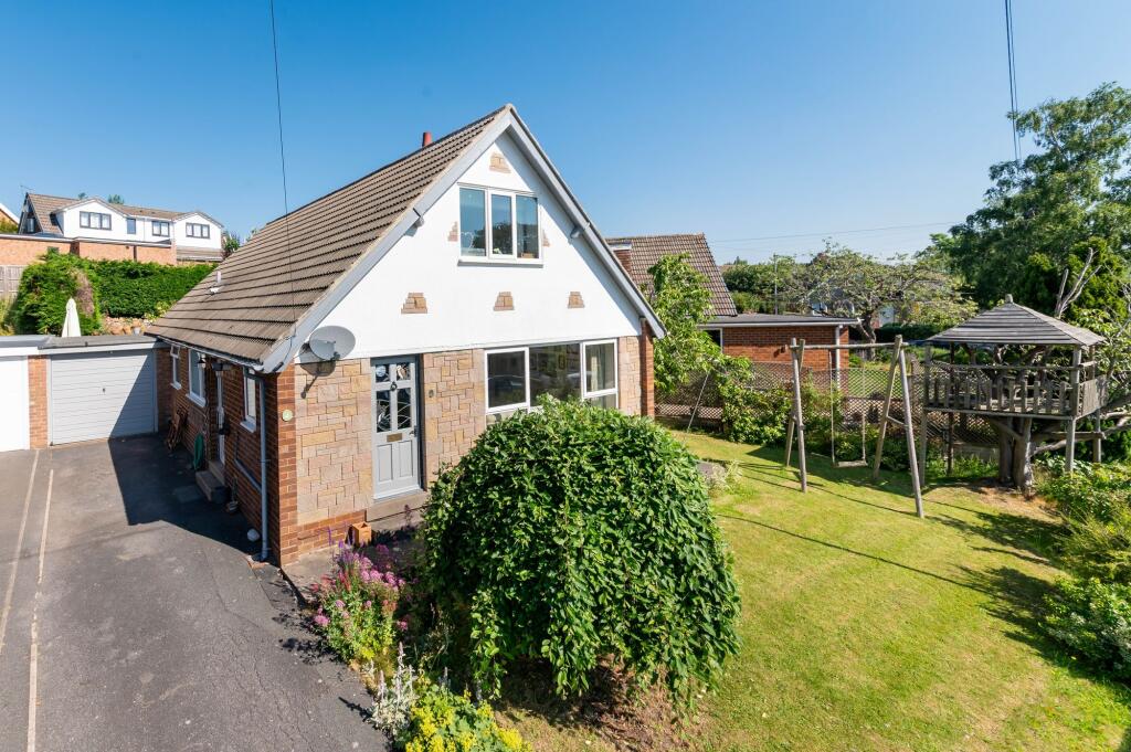 4-bed detached on Hillside, Denby Dale, HD8, £410,000