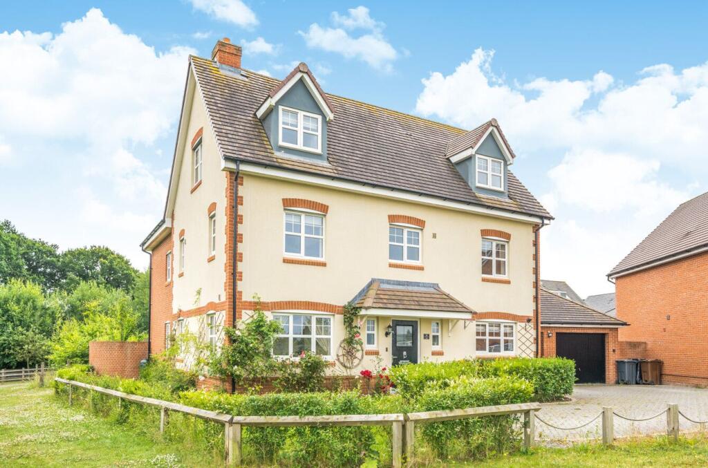 6-bed detached on Blackthorn Close, Andover, Hampshire, SP11, £680,000