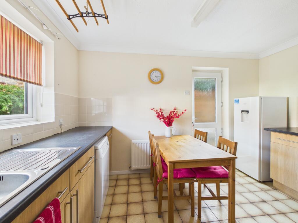 House in Northampton, Ravensthorpe - More