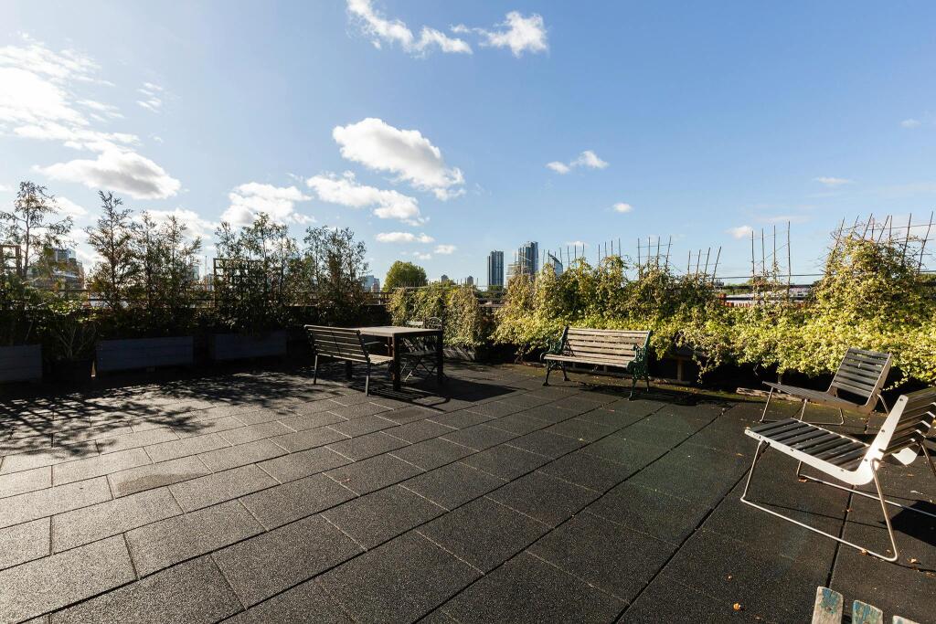 Canonbury Yard 13.jpg