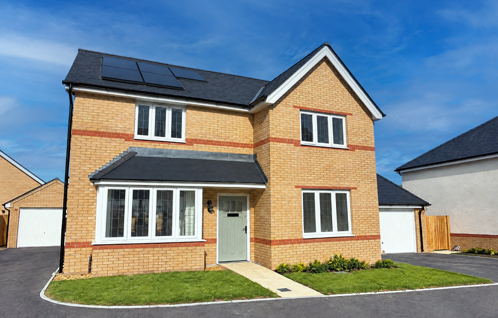 Main image of property: Abbotsham Road,
Bideford,
EX39 3QW
