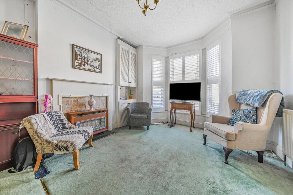 House in London - View 2
