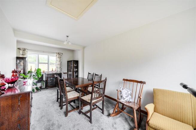 DINING ROOM/BEDROOM 4