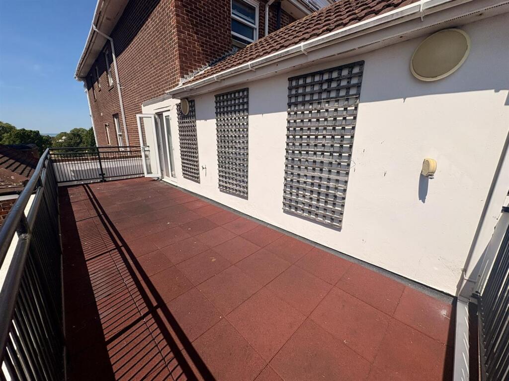 Clarence Parade, Southsea - View 3