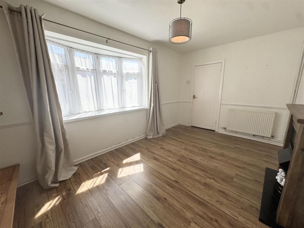 Dorset Road, Wollaston, Stourbridge - View 4