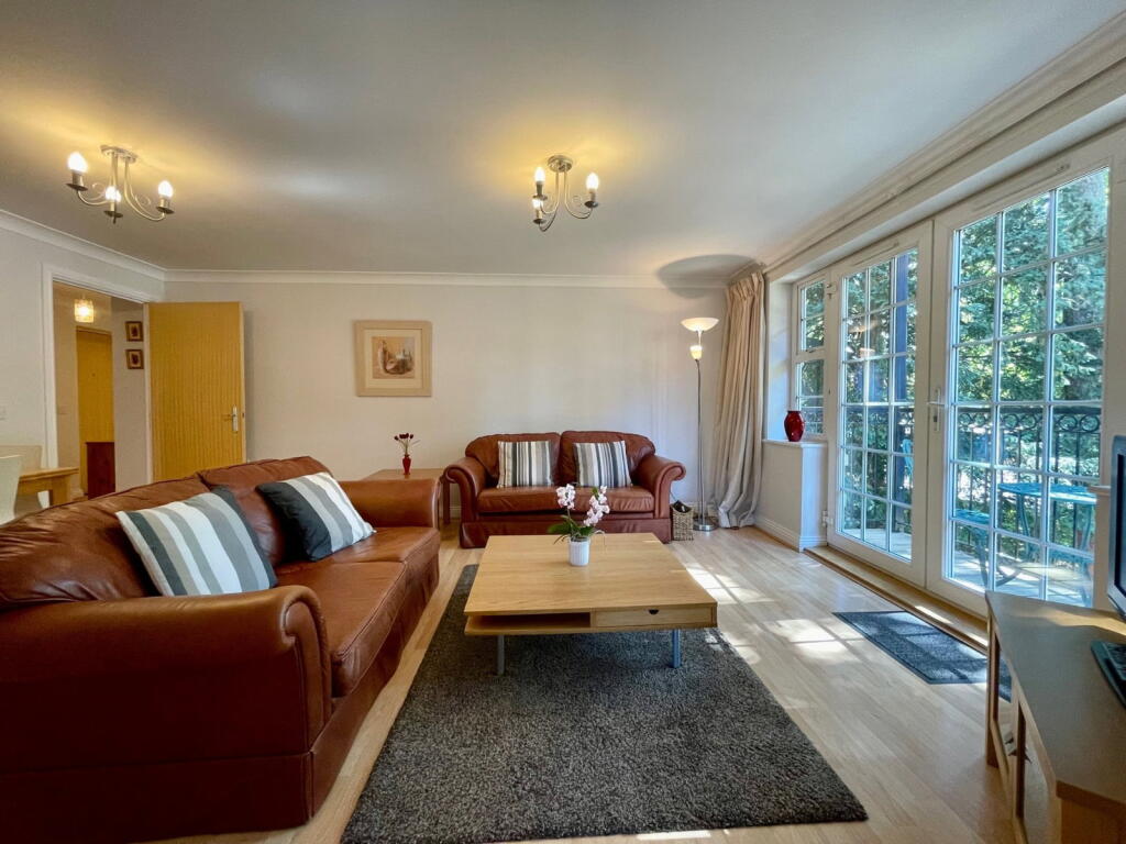 Apartment in Reading - View 3