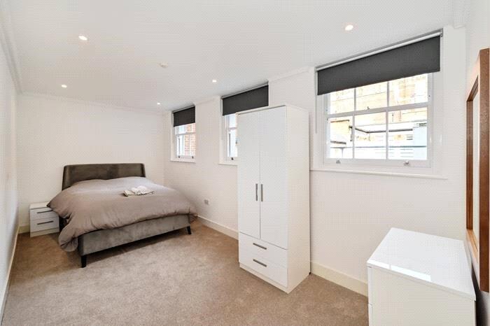 Apartment in London - More