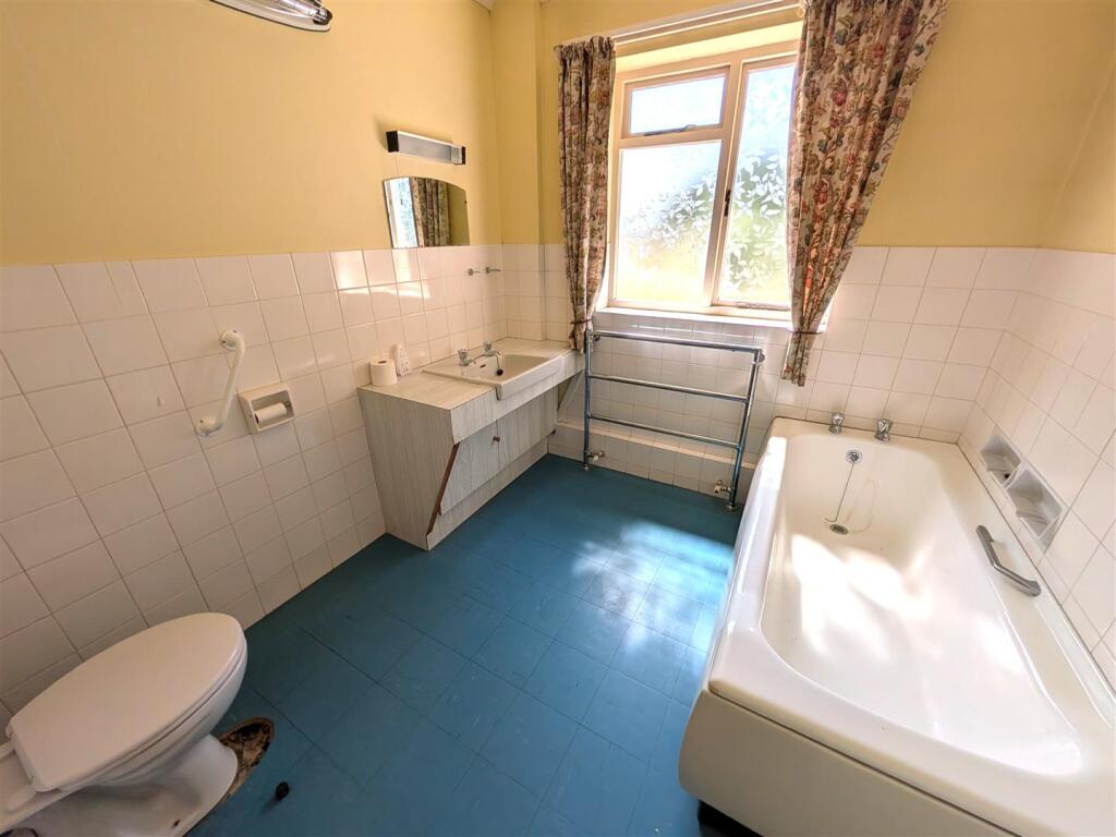 House in Ipswich - View 5
