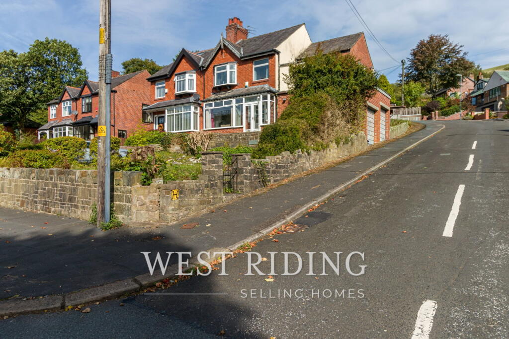Oldham Road, Grasscroft, Saddleworth photo 2