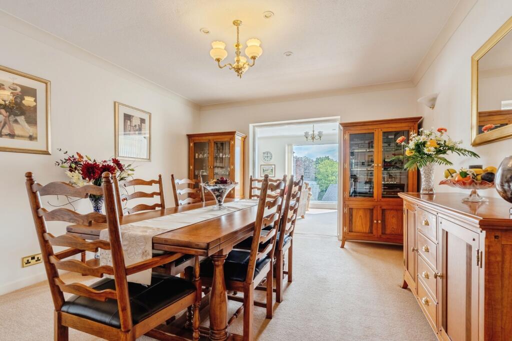 Glendale Close, Burnley, Lancashire, BB11 - More