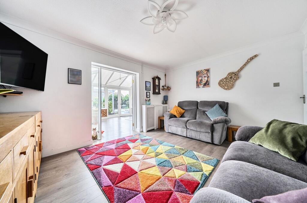 House in Chichester, Selsey - More