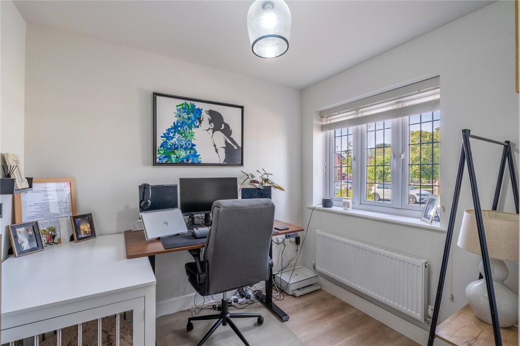House in Telford, Waters Upton - View 5