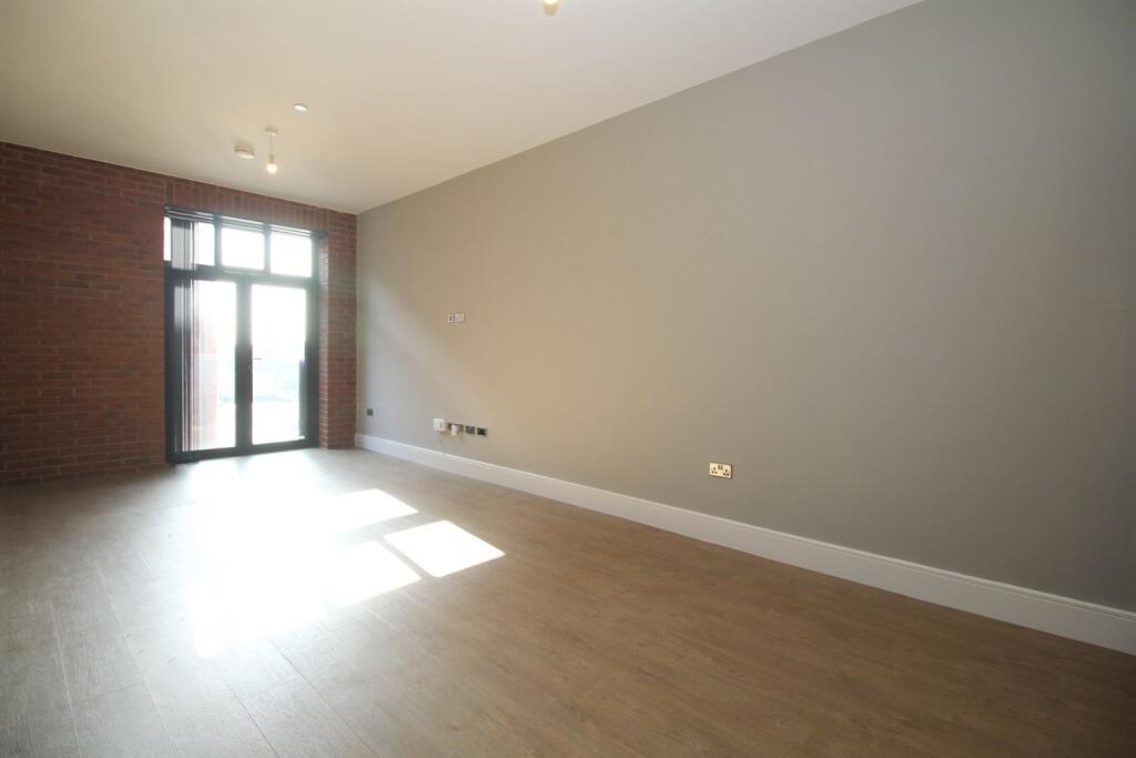 Apartment in Charnwood, Leicestershire - View 4