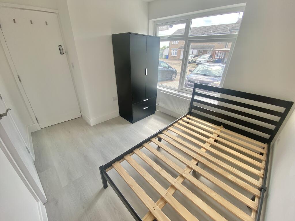 House in Romford - View 5