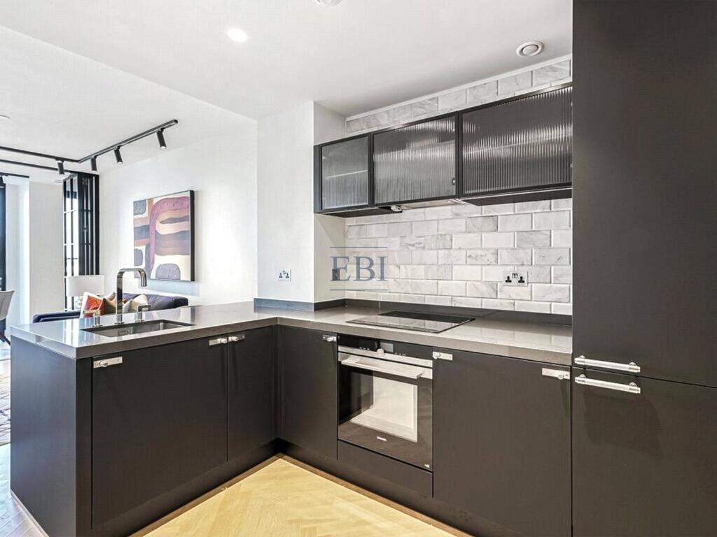 Apartment in London - View 5