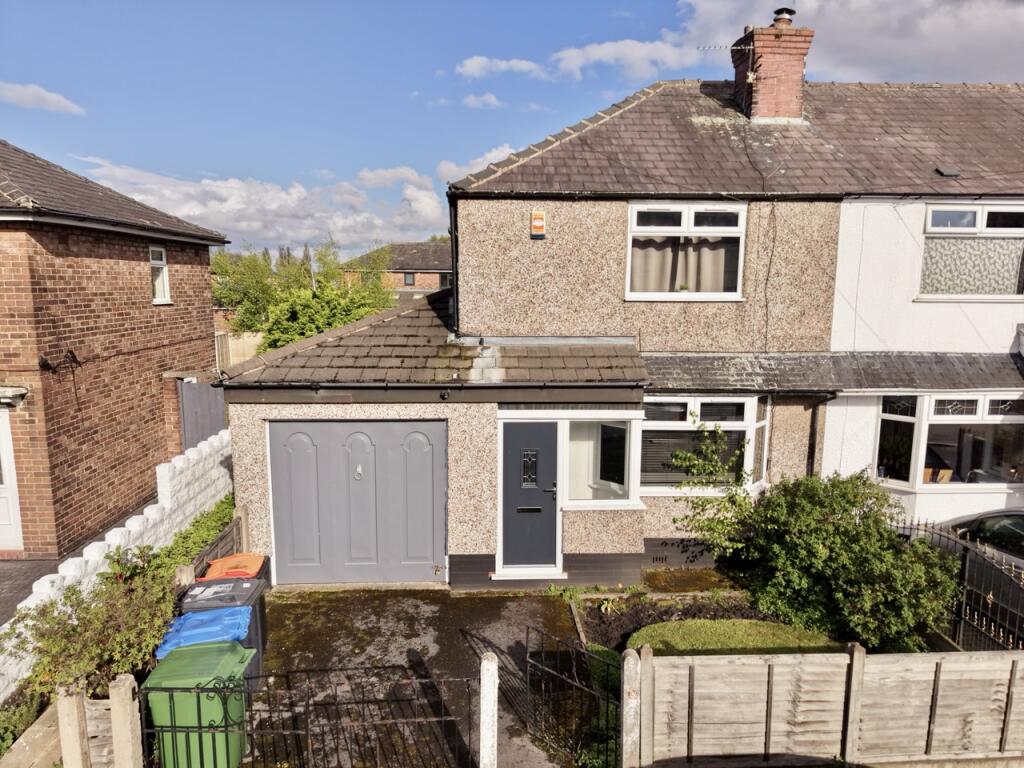 3-bed semi-detached on South Avenue, Warrington, £165,000