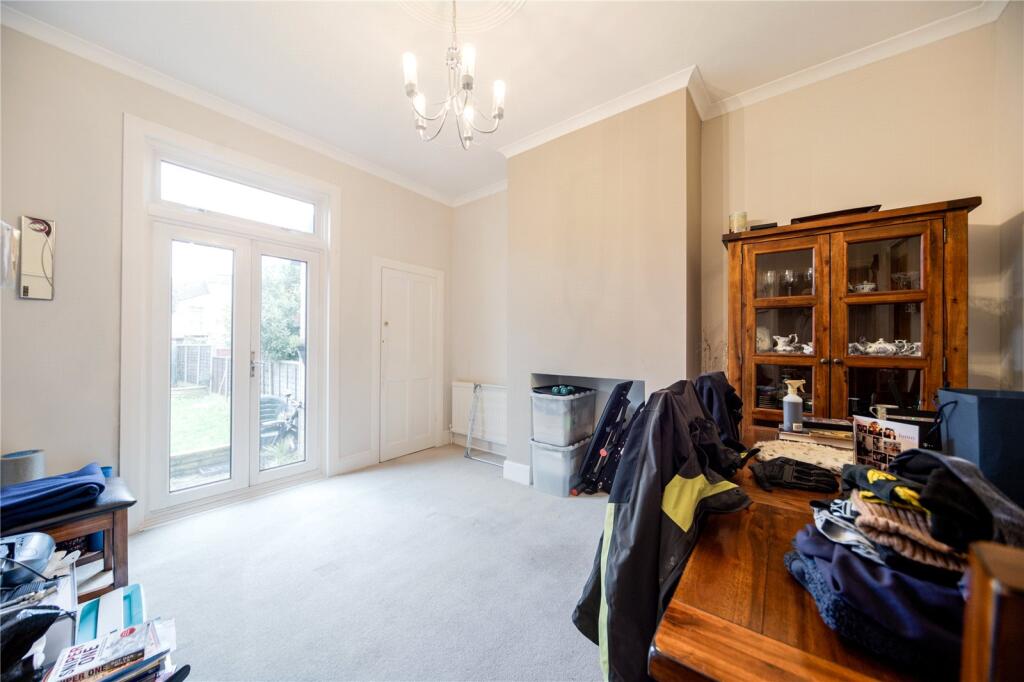 House in London - View 6